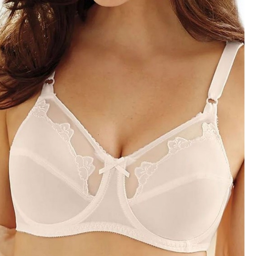 Bali underwire bra size 34B bnwt